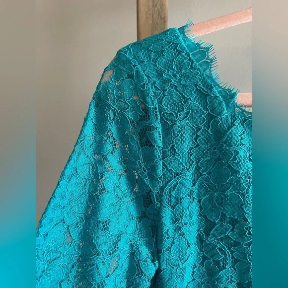 Diane Von Furstenberg
Teal Zarita Stretch Lace Dress - Picture 5 of 10